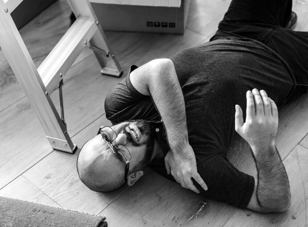 Las caídas son la causa más común de lesiones traumáticas cerebrales